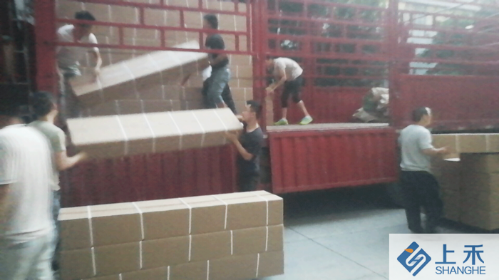 上禾智能投幣身高體重秤發貨現場